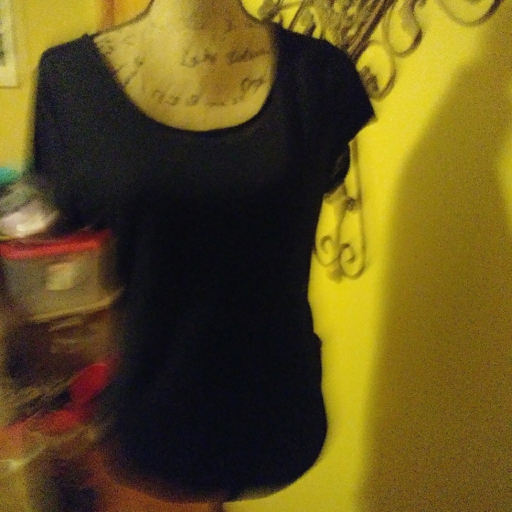 Top - Picture 2 of 2